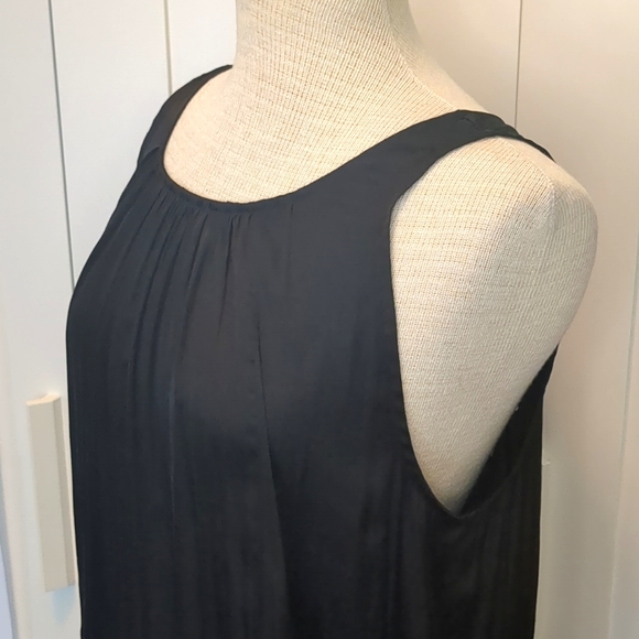 Wilfred Black Ruched Flowy Tank Top - Picture 5 of 8